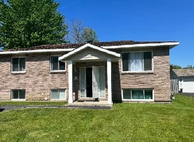 3 Bedrooms, 1 Washroom available for Rent in Cornwall - $2100