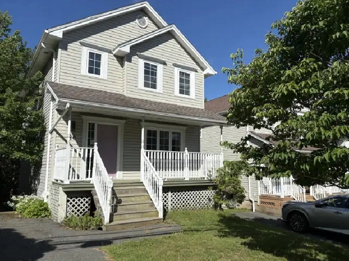 26-062 Lovely home available in Bedford