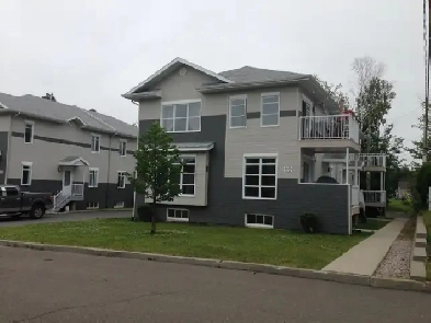 Grand 4 Chambres,1750 pi, 2  salles de bain, Charlesbourg