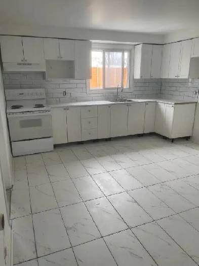 prix reduit! Logement à louer TRÈS GRAND 4 1/2 à St-Hubert