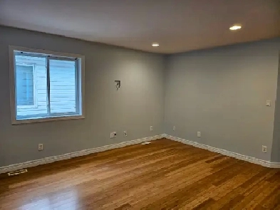 SOUTH WINDSOR SEMI-DETACHED FOR LEASE