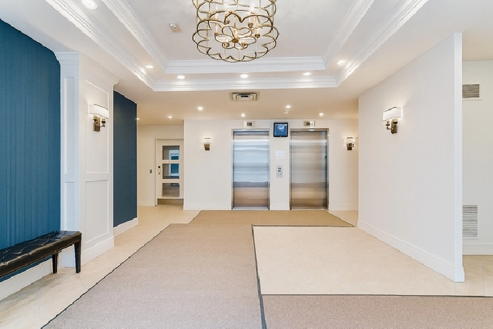 All-Inclusive Top-Floor Condo – Brampton
