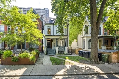 HUGE LUXURY 4BR 3WR UPPER UNIT W/ TWO DECKS! STEPS TO U OF T!