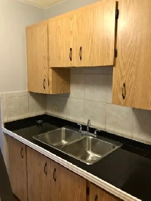 Clean, Spacious, Refreshed!  2br lower-level unit, $1695   H