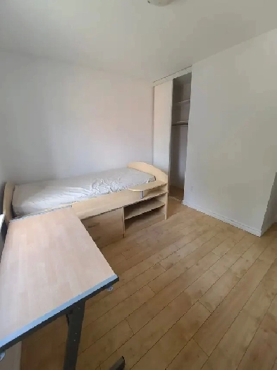@ Scarborough Finch / Birchmount New Room 2nd floor To Rent!