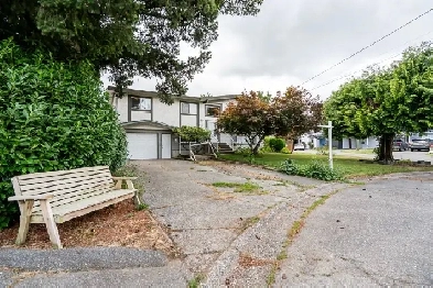OPEN HOUSE SATURDAY FROM 2-4 PM - HOUSE IN CHILLIWACK GOOD PRICE