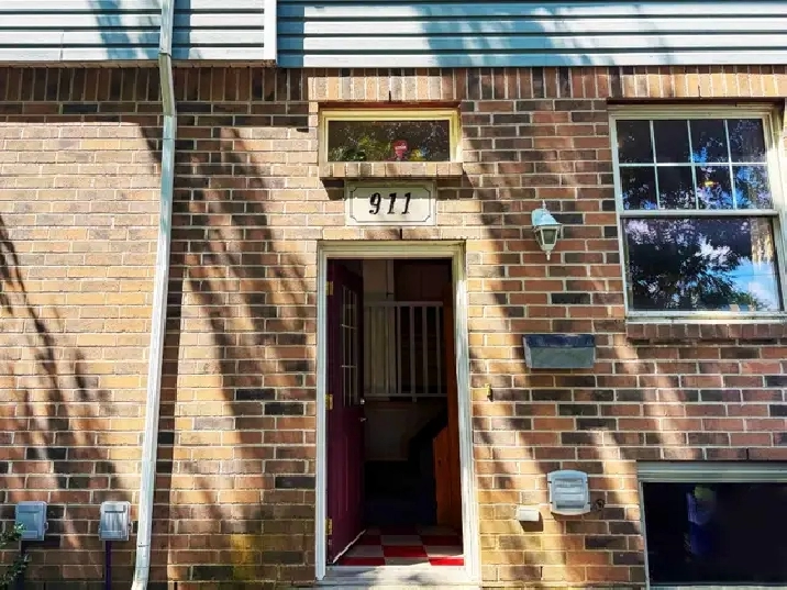 Student Housing  around UWindsor | Fully Furnished | From $680