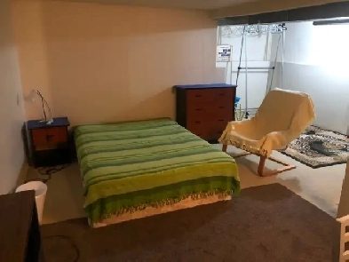 Room for rent in Sunnyside house near downtown, SAIT, ACAD, UofC