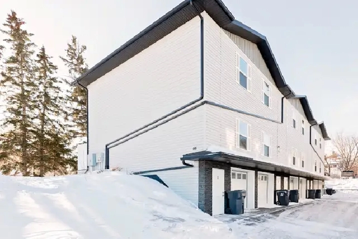 FULLY FURNISHED TOWNHOME - YORKTON