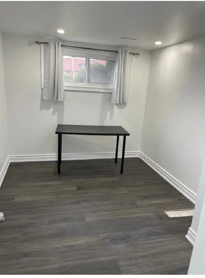 WALKOUT BASEMENT (2BHK) FOR RENT IN MALTON