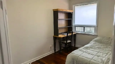 Bedroom in South Oshawa for rent