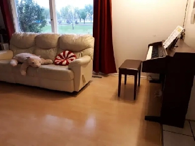 Room for Rent to Female College Student , $ 645 per month