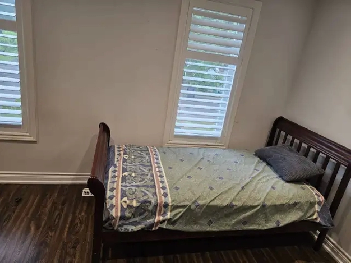 Room for Rent (Females)