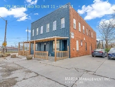 COZY BACHELOR UNIT - ALL INCLUSIVE & WI-FI INCLUDED!