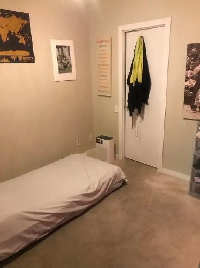 $800. Bedroom/bathroom in luxury condo near Finch subway!