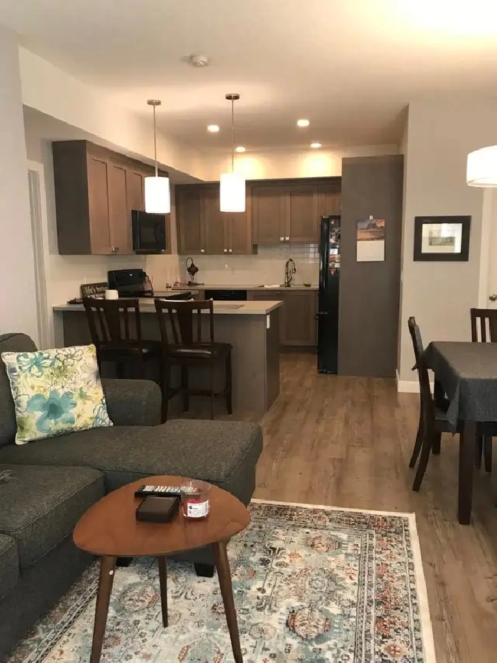 ROOM FOR RENT IN BEAUTIFUL CANMORE HOME (available Sept. 01)