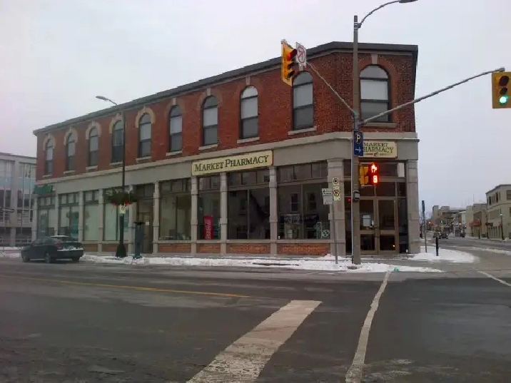 A-162 Wellington St. – Modern 2 Bedroom Apartment Downtown!