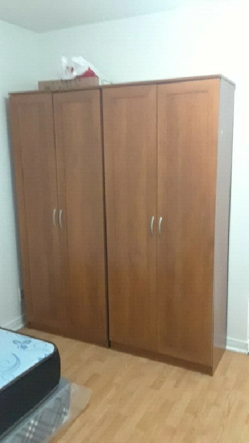 2 Private room Available at Middlefield and Steels Immediately