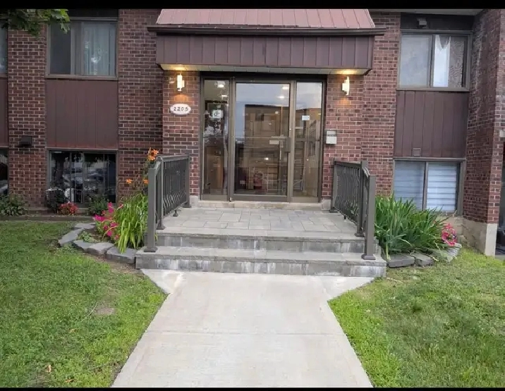 Appartement de 2 chambres et 1 salle de bain