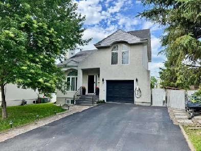 Maison 4 chambres - Boisbriand - 4 Bedroom House