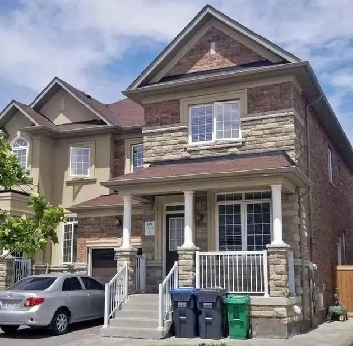 Single room available for rent