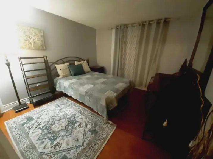 ROOM FOR RENT