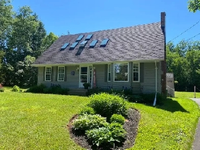 4 Bed FULLY FURNISHED - 1202 Loyalist
