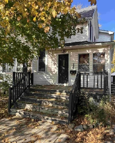 Large, Family-Friendly Apartment for Lease – $1,595 Inclusive
