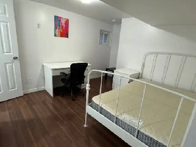 New Renovate detached house rooms rent for students near UTM!