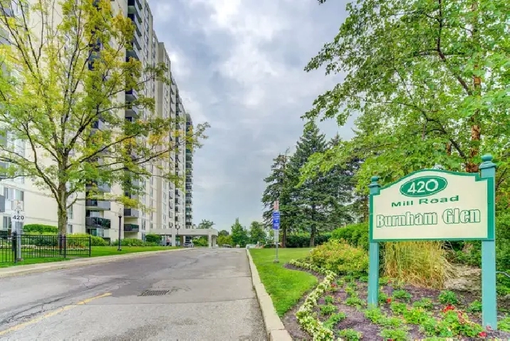 Spacious Corner 2 Bedroom Condo — 1,000 sq ft — $2,850/month