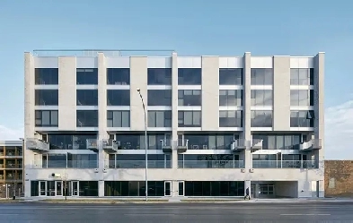 Centrally Located Modern Suite, Loaded with Features!