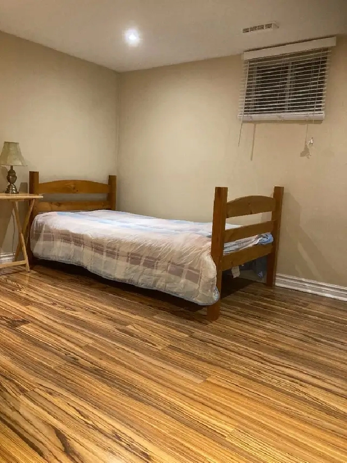 1 PRIVATE FURNISHED ROOM for rent FEMALE ONLY