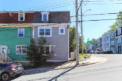 2 Apt Home-Nicely Presented in Downtown Location!