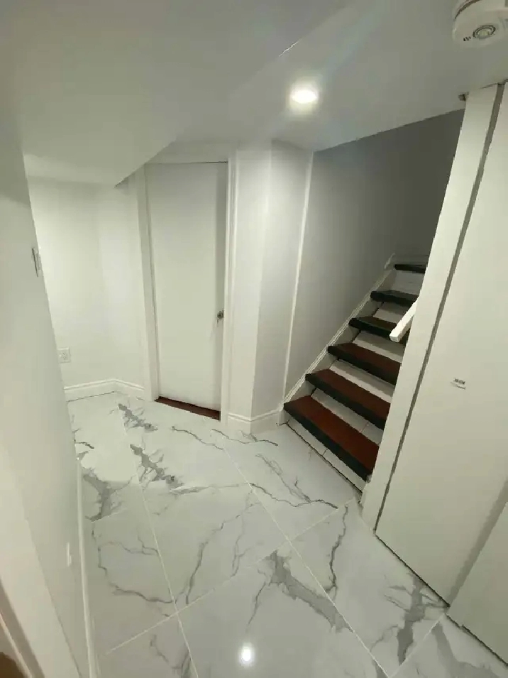 NEW Basement 1 PRIVATE ROOM AVAILABLE!