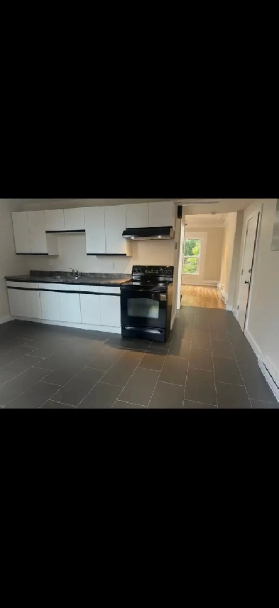 2 Bedroom unit-Newly renovated available August 1st