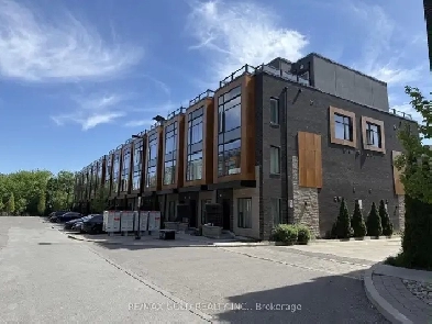 2 rooms available in Sharing in a Massive Townhouse in Brampton