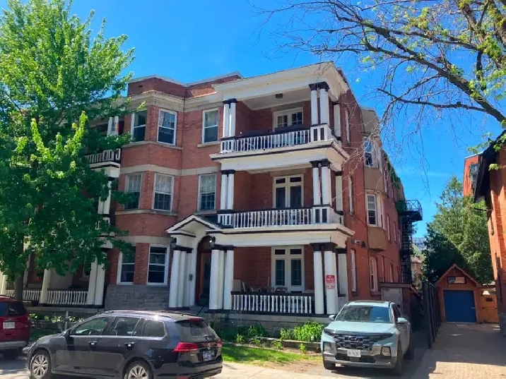 2 Bedroom Centretown Apartment for Rent (353 Frank St)