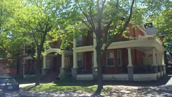2 Bedroom Sandy Hill Apartment for Rent (50 Russell Ave)