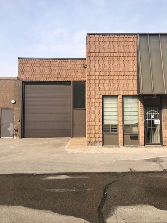 1,611 sq. ft. Metalworking Industrial Unit for Rent