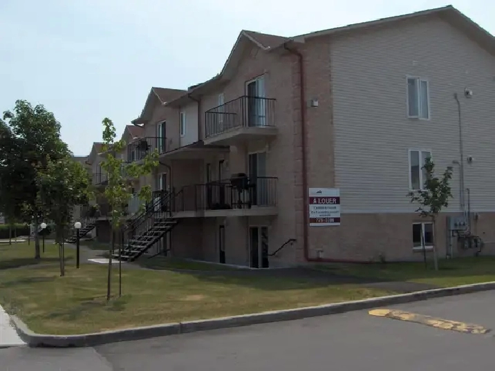 206-232 LA VERENDRYE EST - CONDO 2 CHAMBRES - 2 BEDROOMS CONDO