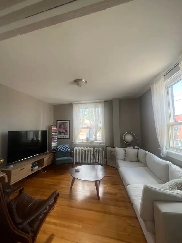 2 bedroom apt in heart of glebe
