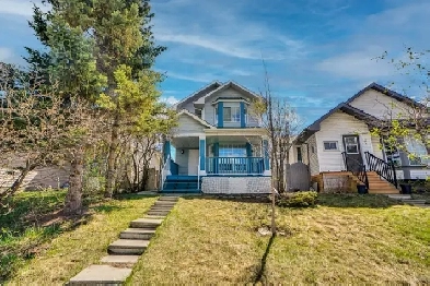 Renovated with 3 2 bedrooms double garage,3.5 baths Only $570k