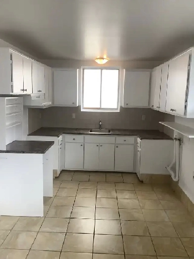 Beautiful 4 1/2 apartment in Montréal East