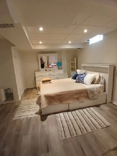 Extra Large, Bright, Furnished Room: Kennedy & Bovaird, Brampton