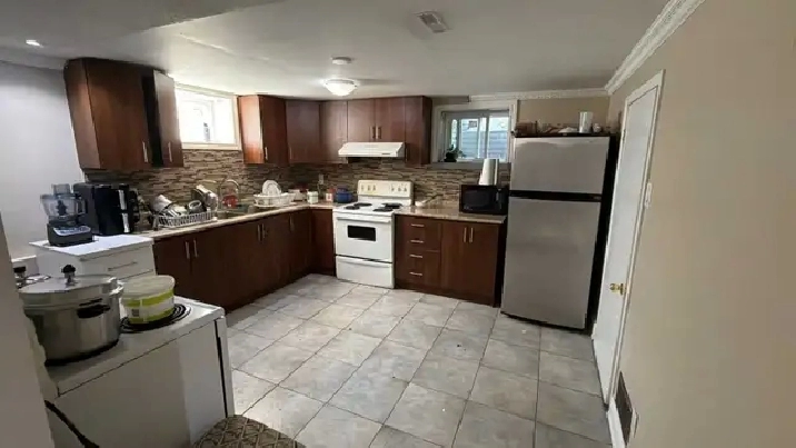 room available near humber college