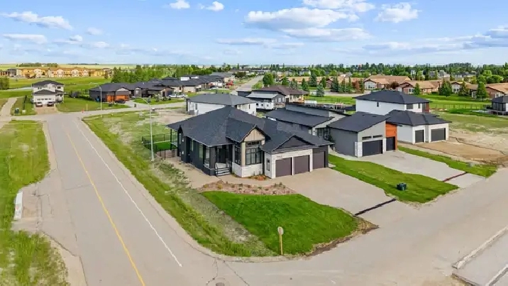Price Improvement – Luxury Showhome in Emerald Park | $1,499,900
