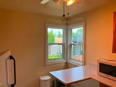 3Bed/1Bath-MainFloor-BonnieDoonArea-Internet/Utilities Included