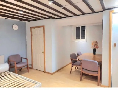 Cozy 1.5-Bedroom Basement in Lakelands – Near Lake & Hwy 410