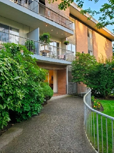 Large one bedroom one bathroom