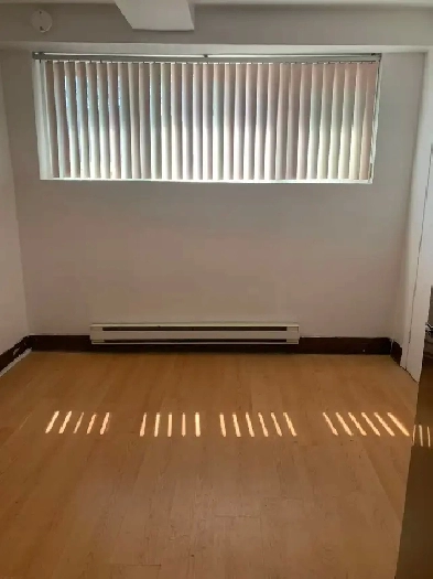 1 1/2 SAINT-LAURENT - CHAMBRE A LOUER / ROOM FOR RENT